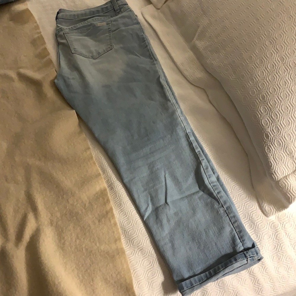 JLo Jean Capris - Picture 7 of 13